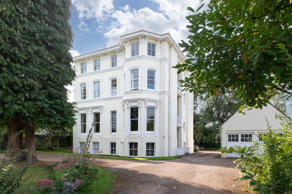 Property photo 1 of 7