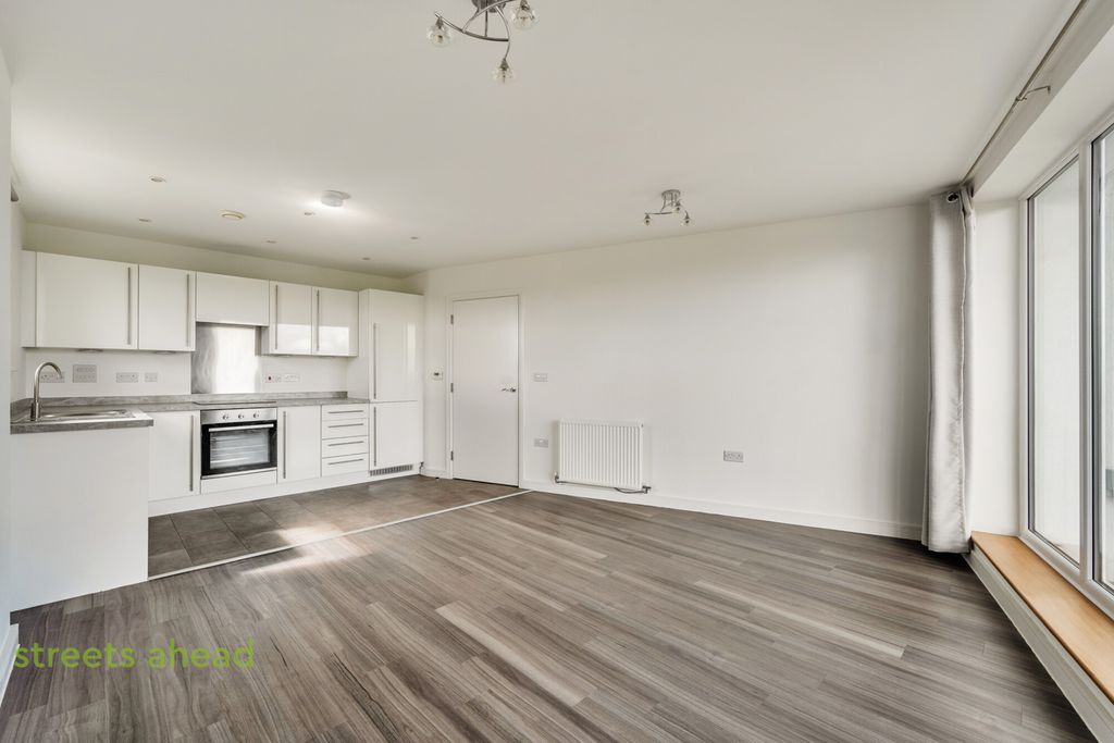 Property photo 2 of 26 46F909c4-74Bf-448...