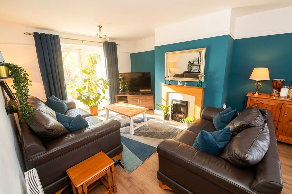 Property photo 2 of 24