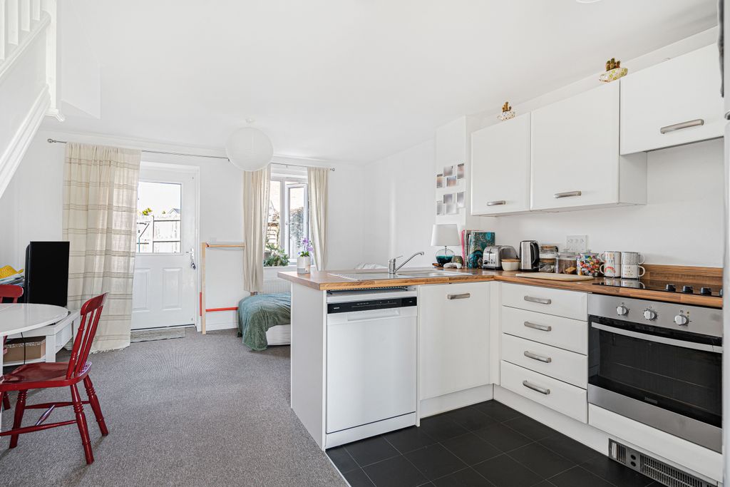 Property photo 3 of 15 14_82620