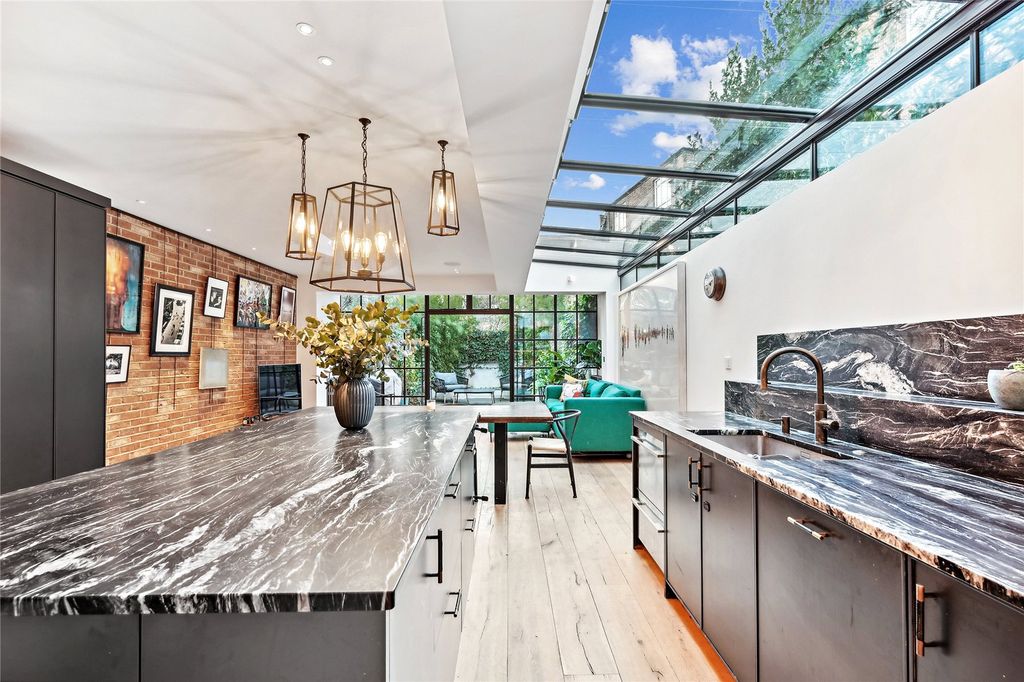 Property photo 2 of 16 Kitchen