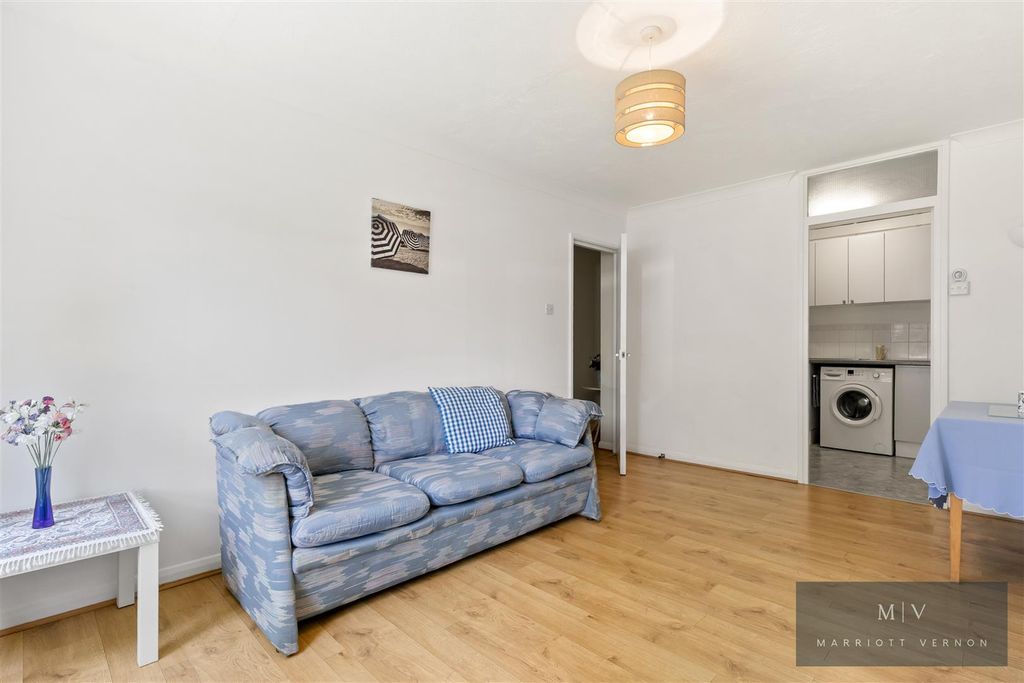 Property photo 3 of 11 Tierney Court F5 MV-2.Jpg