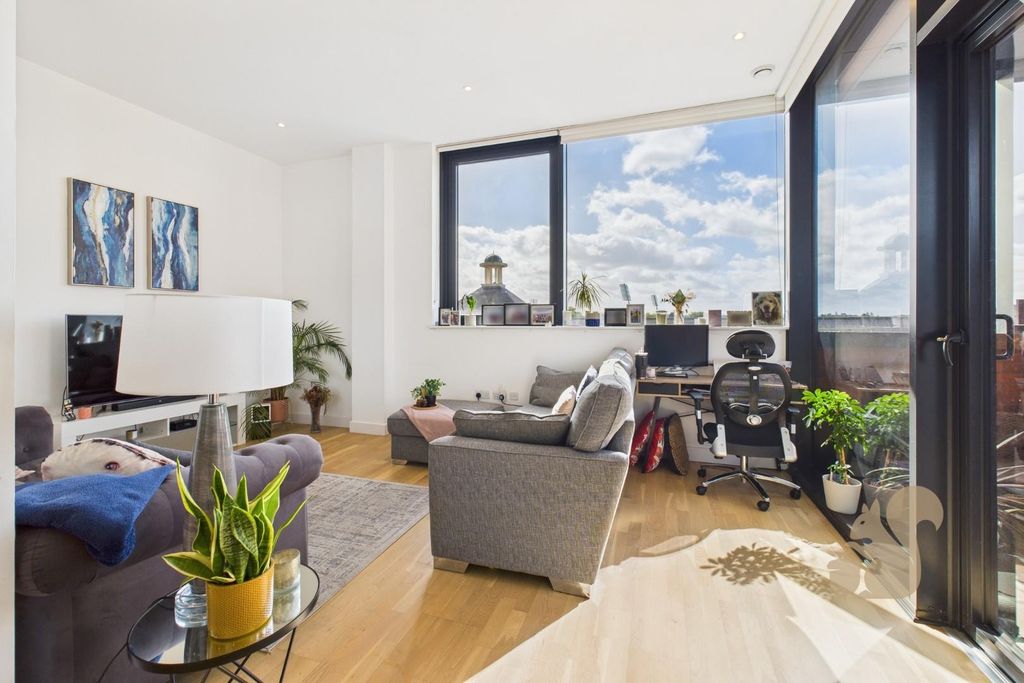 Property photo 2 of 25 Cam05668G0-Pr0028-Still003.Jpg