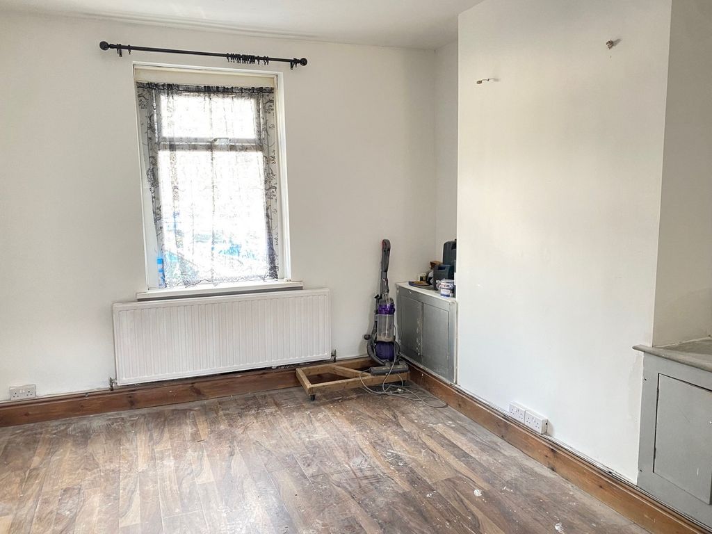 Property photo 2 of 10 Not Specified