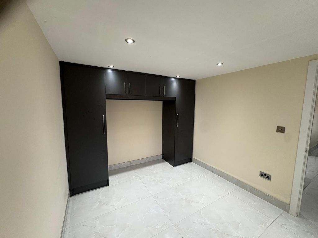 Property photo 2 of 6 Gallery