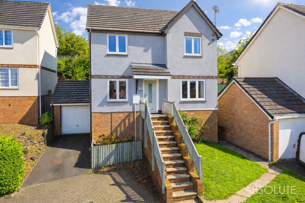 Property photo 1 of 25