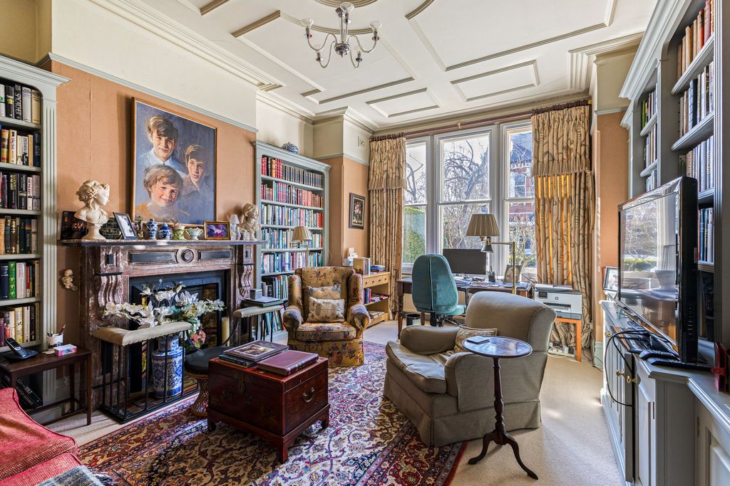 Property photo 3 of 27