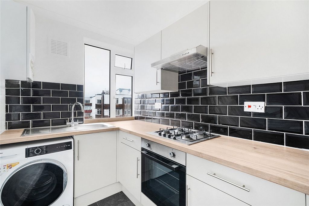 Property photo 2 of 10 Picture No. 05