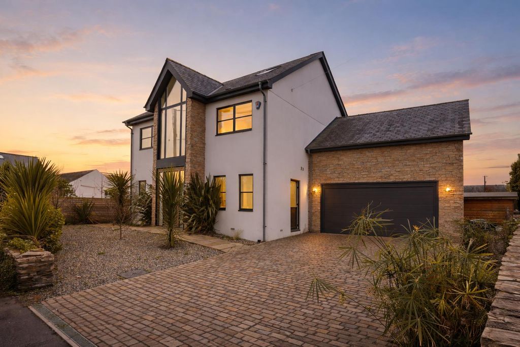 Property photo 1 of 31