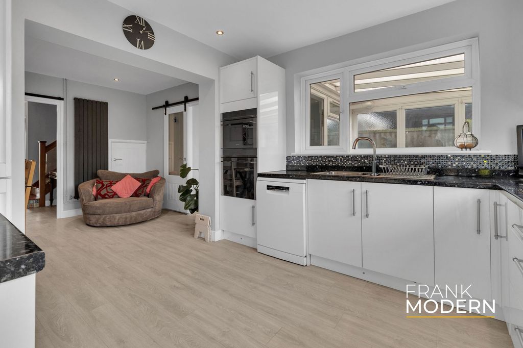 Property photo 2 of 55 Kitchen