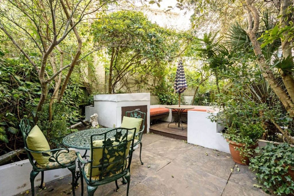 Property photo 2 of 4