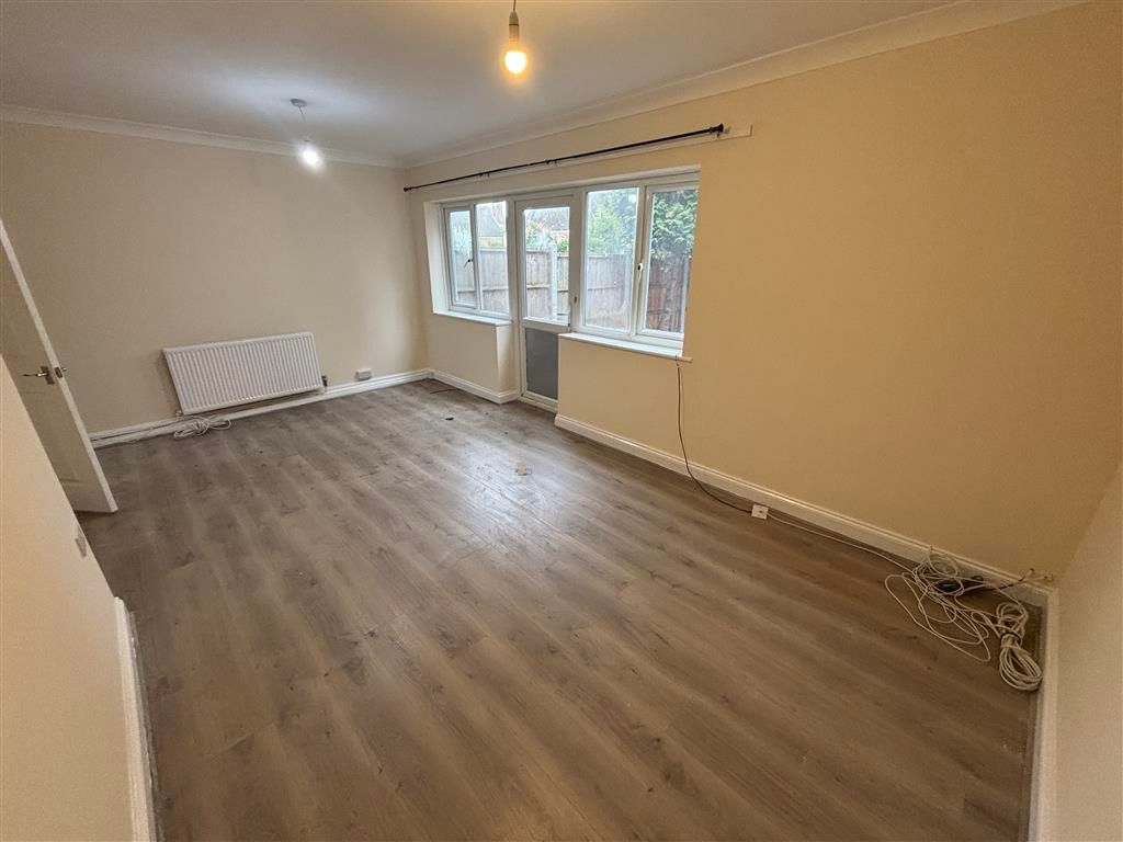 Property photo 3 of 11 Image