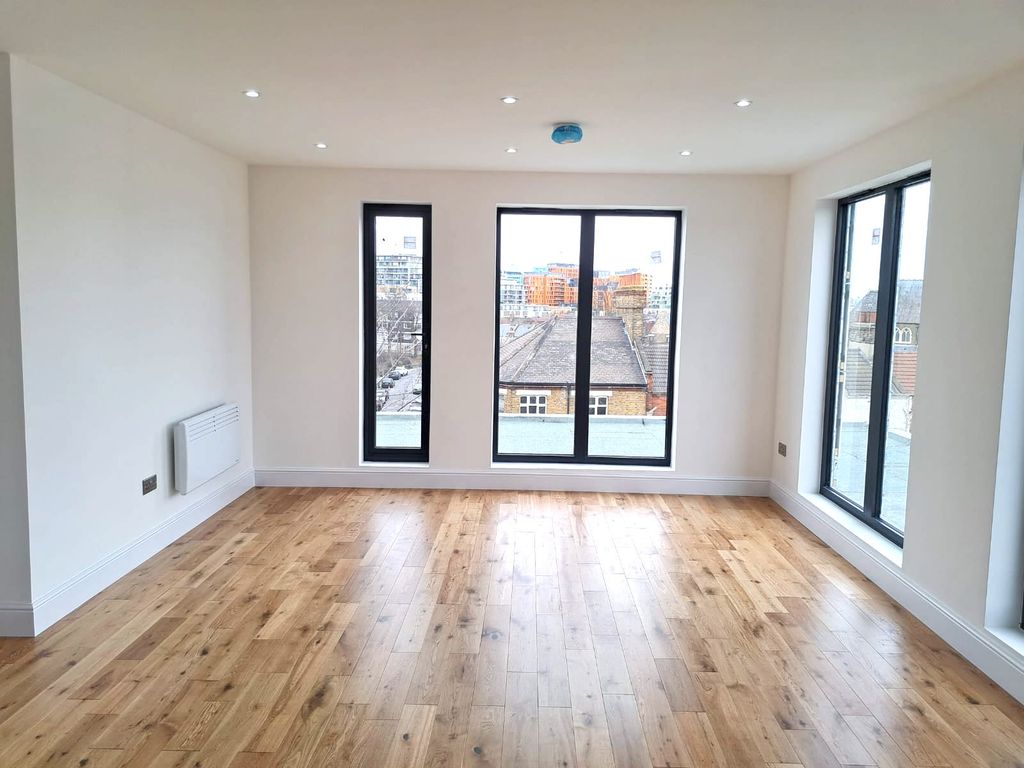 Property photo 3 of 7