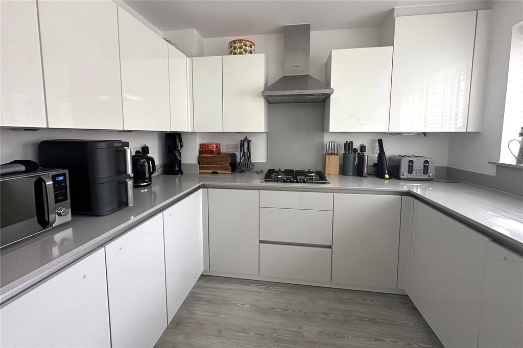 Property photo 2 of 23 Picture No. 22