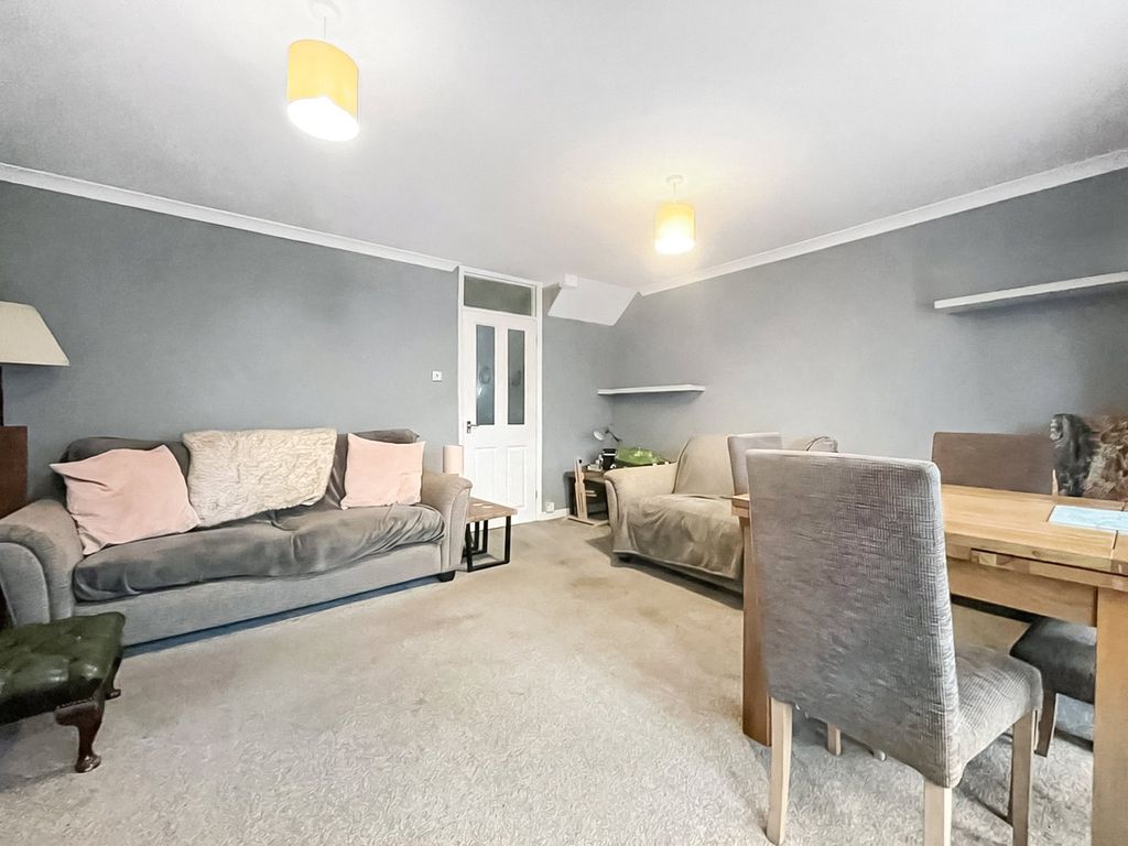 Property photo 3 of 12 Picture No. 23