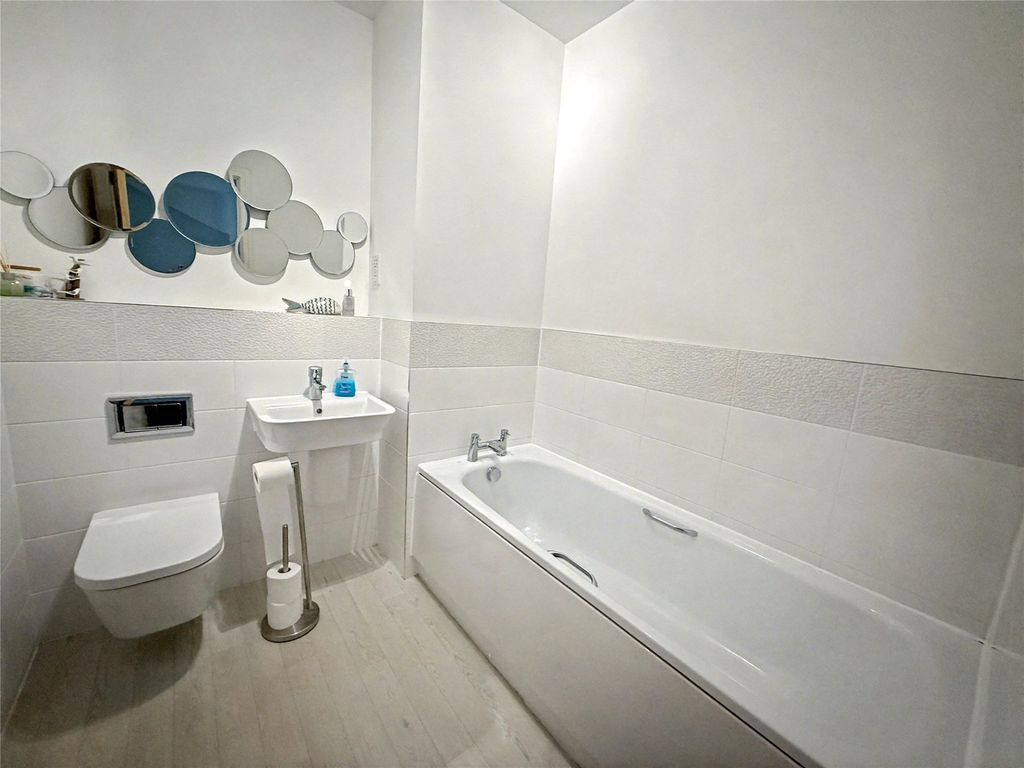 Property photo 3 of 16 Picture No. 05