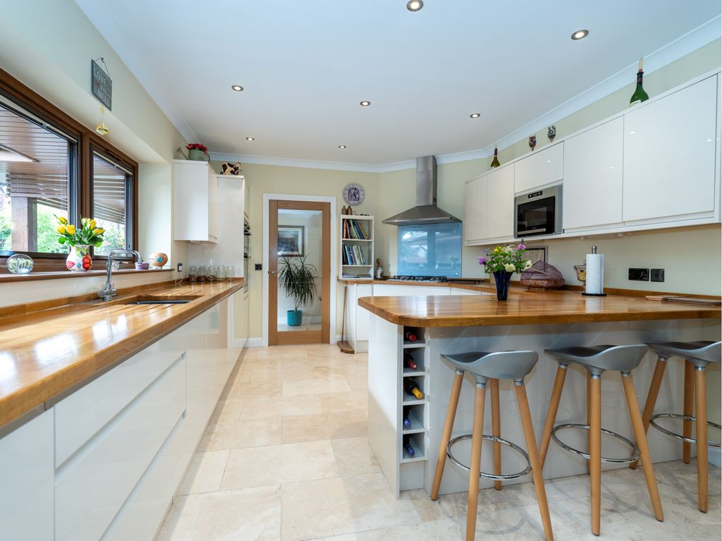 Property photo 2 of 29 B0031219