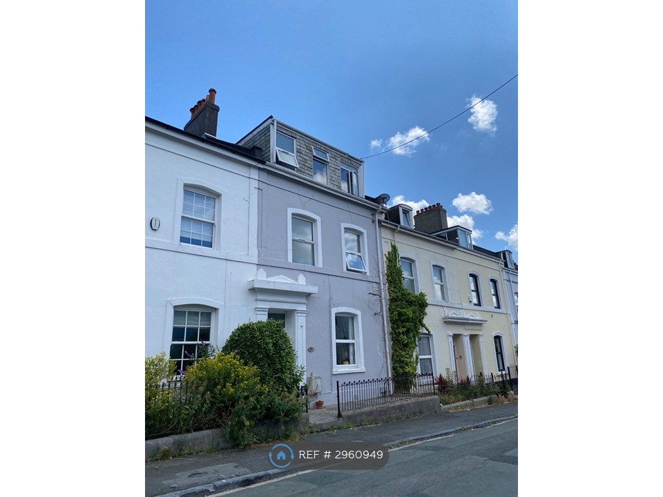 Property photo 1 of 8 Top Floor Flat.