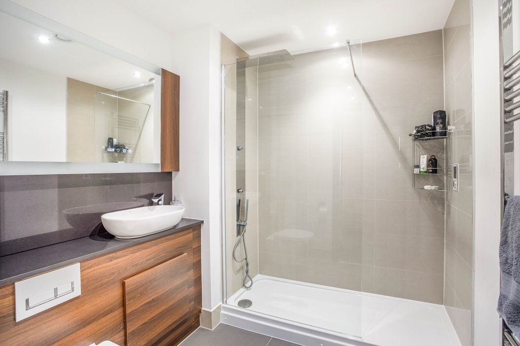 Property photo 2 of 6 Shower Room
