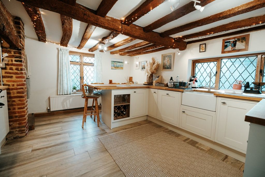 Property photo 2 of 22