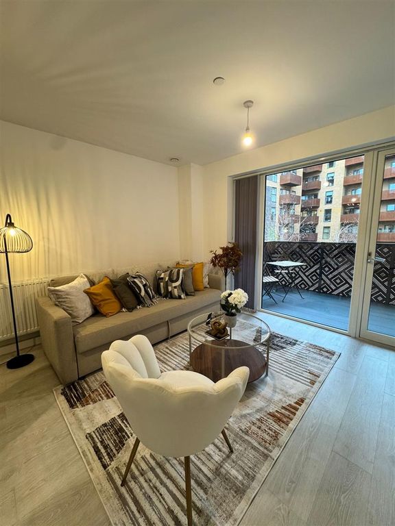 Property photo 3 of 11 07A4B4c3-B1E2-4Cb4-84Dd-Cef2Fdd23284.Jpg