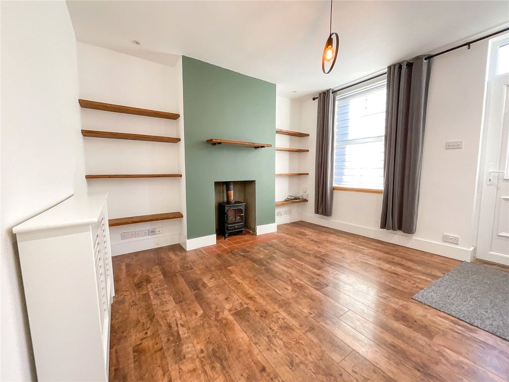 Property photo 2 of 15 Picture No. 01