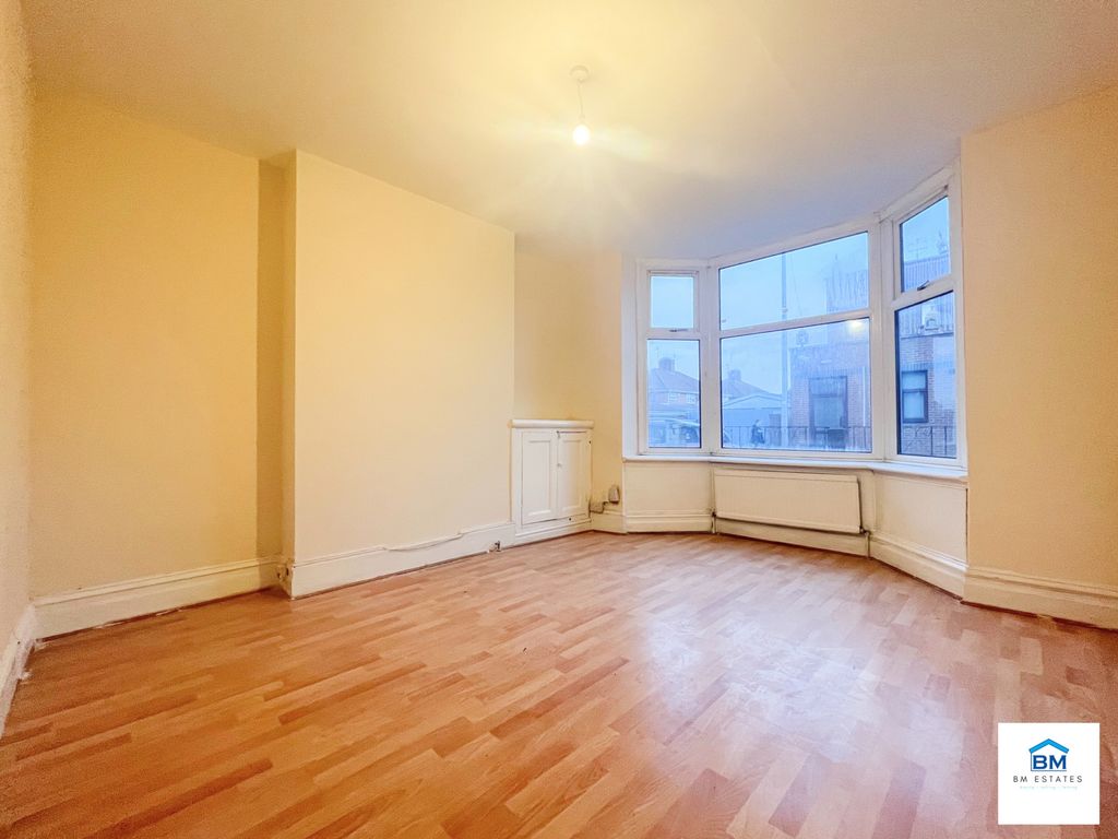 Property photo 3 of 4 Photo 3