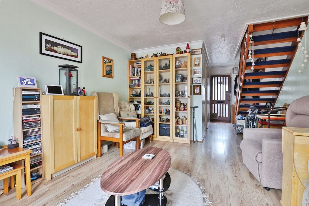 Property photo 3 of 13 Photo