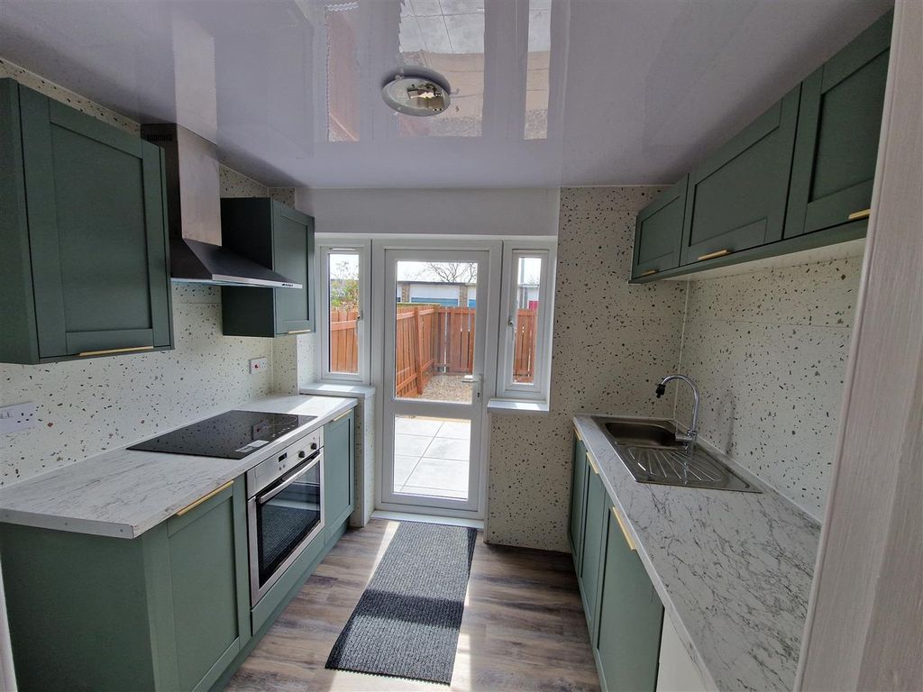 Property photo 1 of 14 Kitchen