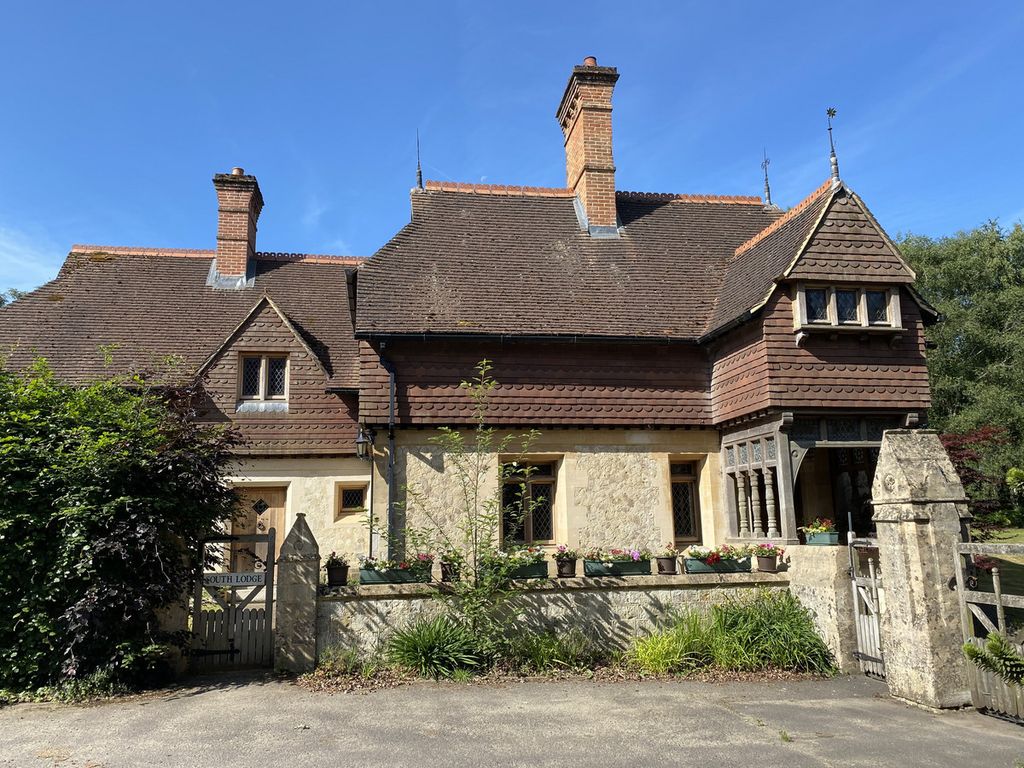 Property photo 1 of 17