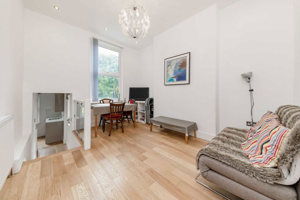 Property photo 2 of 5