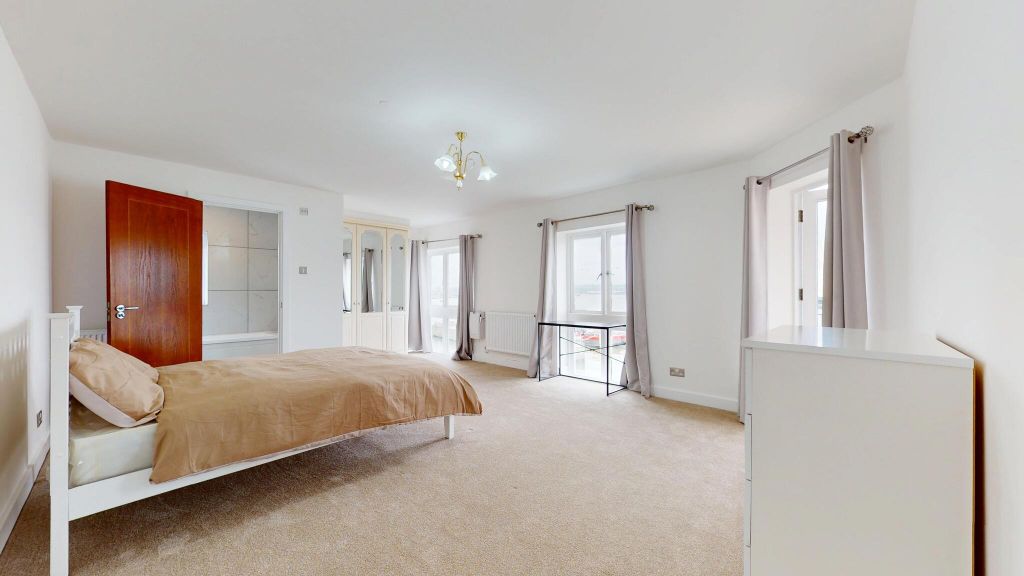 Property photo 3 of 15 Bedroom 1A