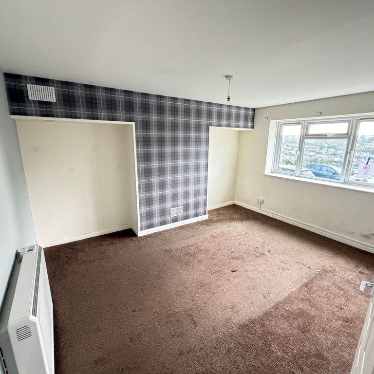 Property photo 2 of 9 2