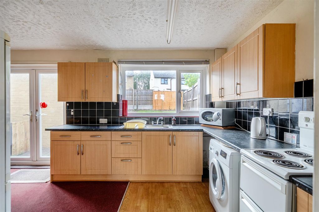 Property photo 3 of 16 1521981-20-1A0ce61A3Df39.Jpg