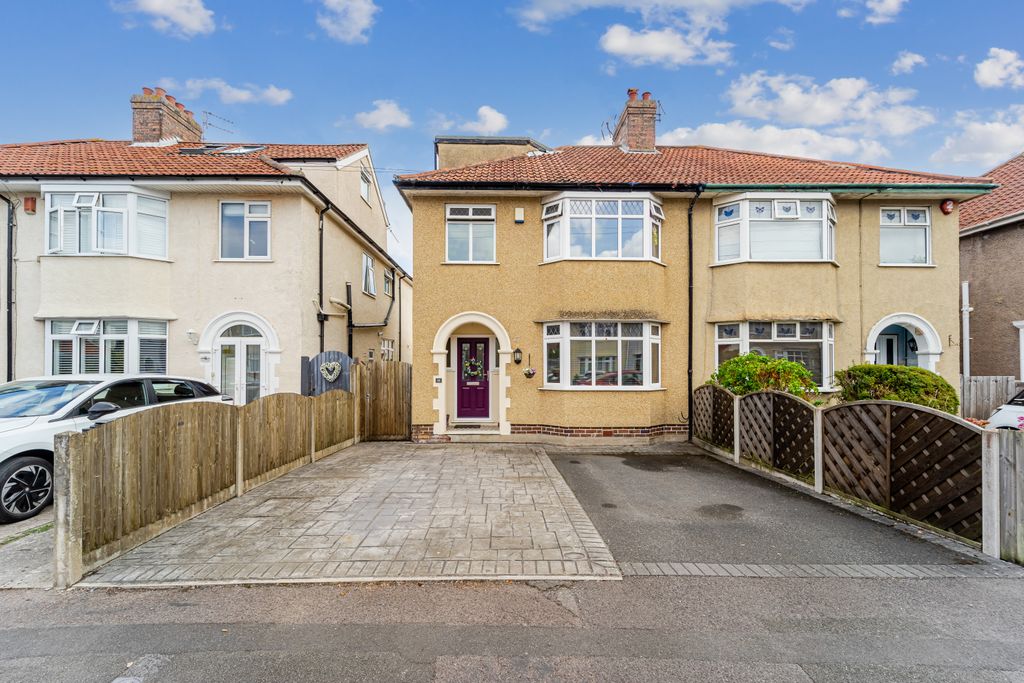 Property photo 1 of 21 4 Bedroom Semi Detached For Sale