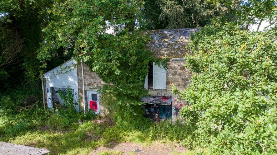 Property photo 2 of 6