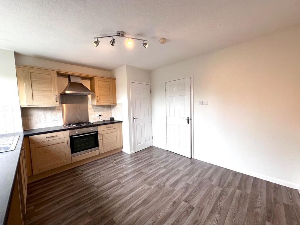 Property photo 3 of 15 Dining Kitchen