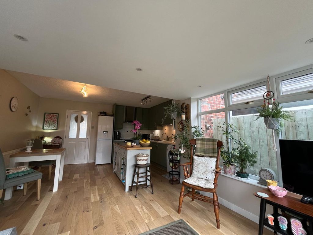 Property photo 3 of 16 4475915