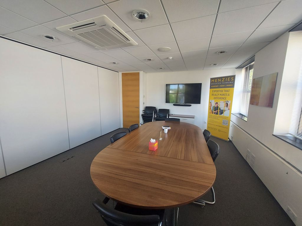 Property photo 3 of 7 Meeting Room