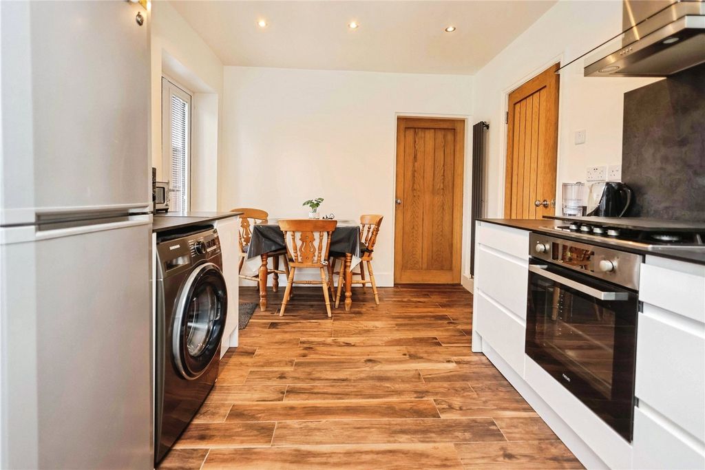 Property photo 2 of 13 Picture No. 07