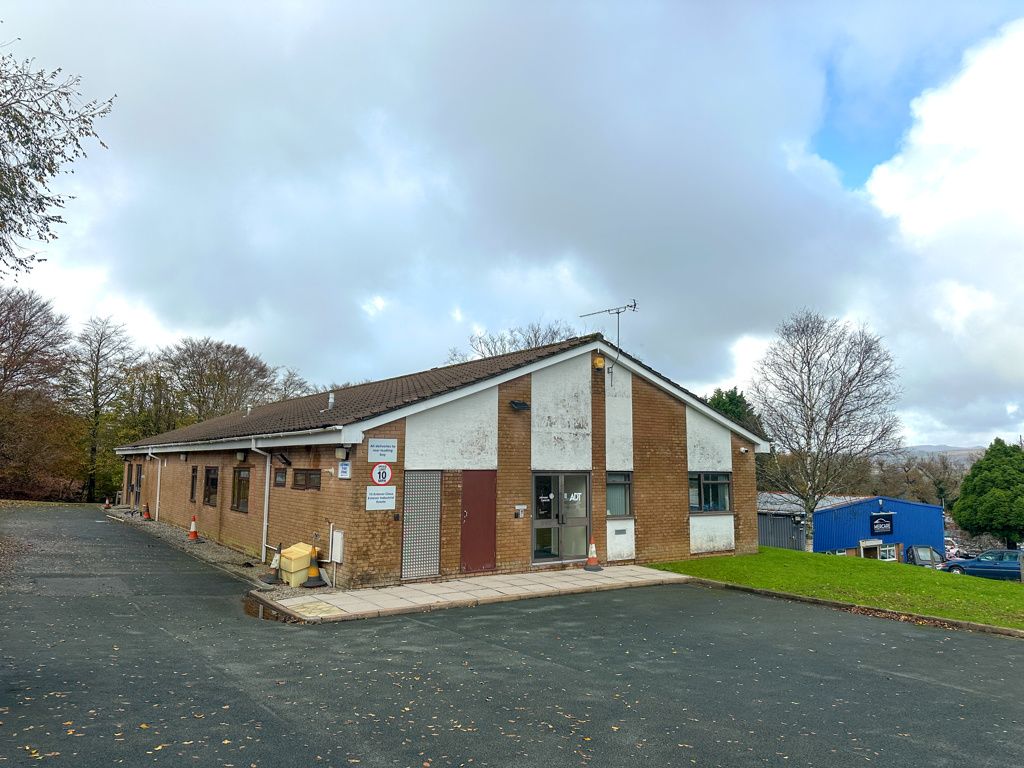 Property photo 1 of 12 Photo 13