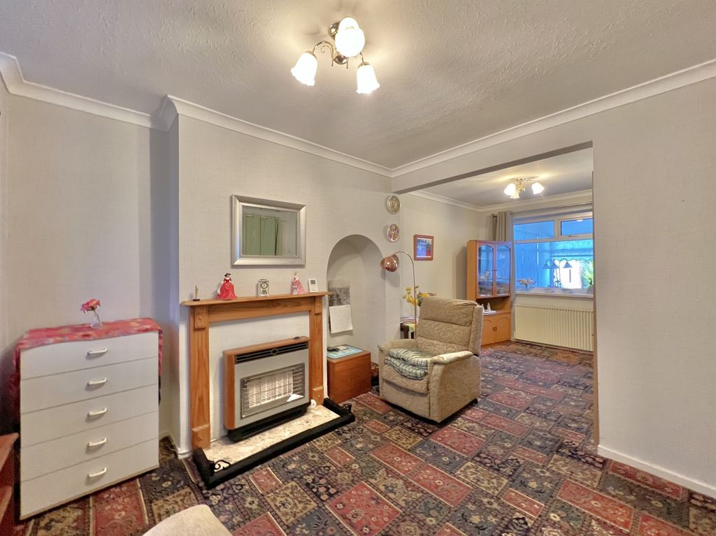 Property photo 2 of 21