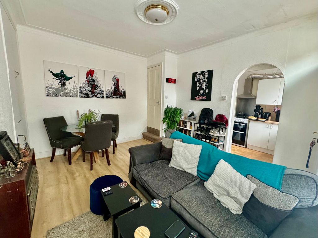 Property photo 2 of 12
