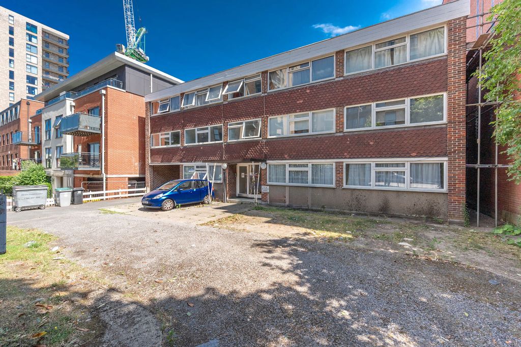 Property photo 3 of 7