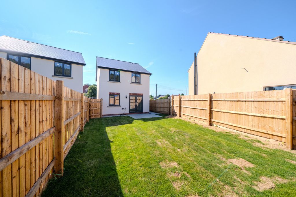 Property photo 1 of 22