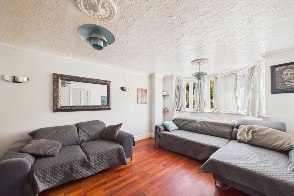 Property photo 3 of 14 Picture No. 07