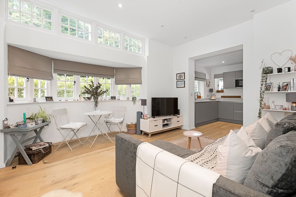 Property photo 1 of 15 Photo 12