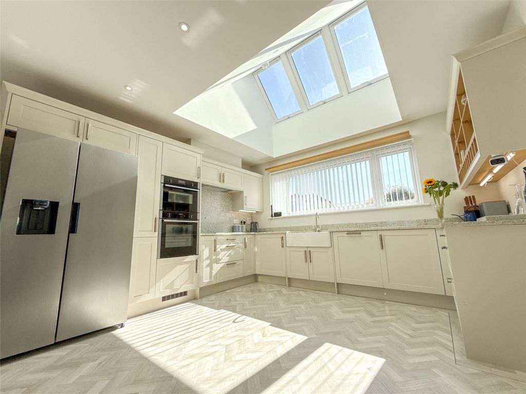 Property photo 1 of 37 Kitchen