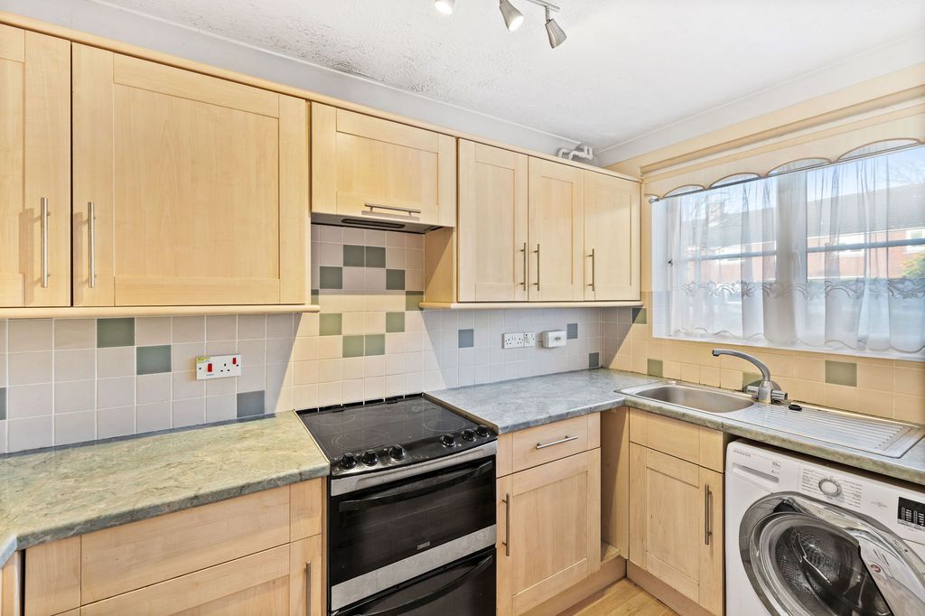 Property photo 2 of 19