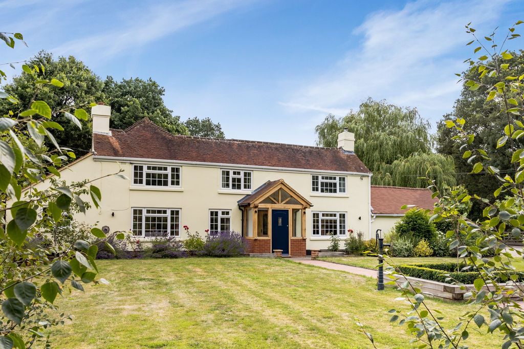 Property photo 2 of 20 Front